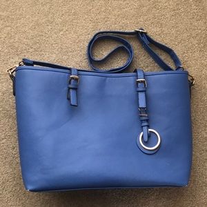 Large purse, great condition!